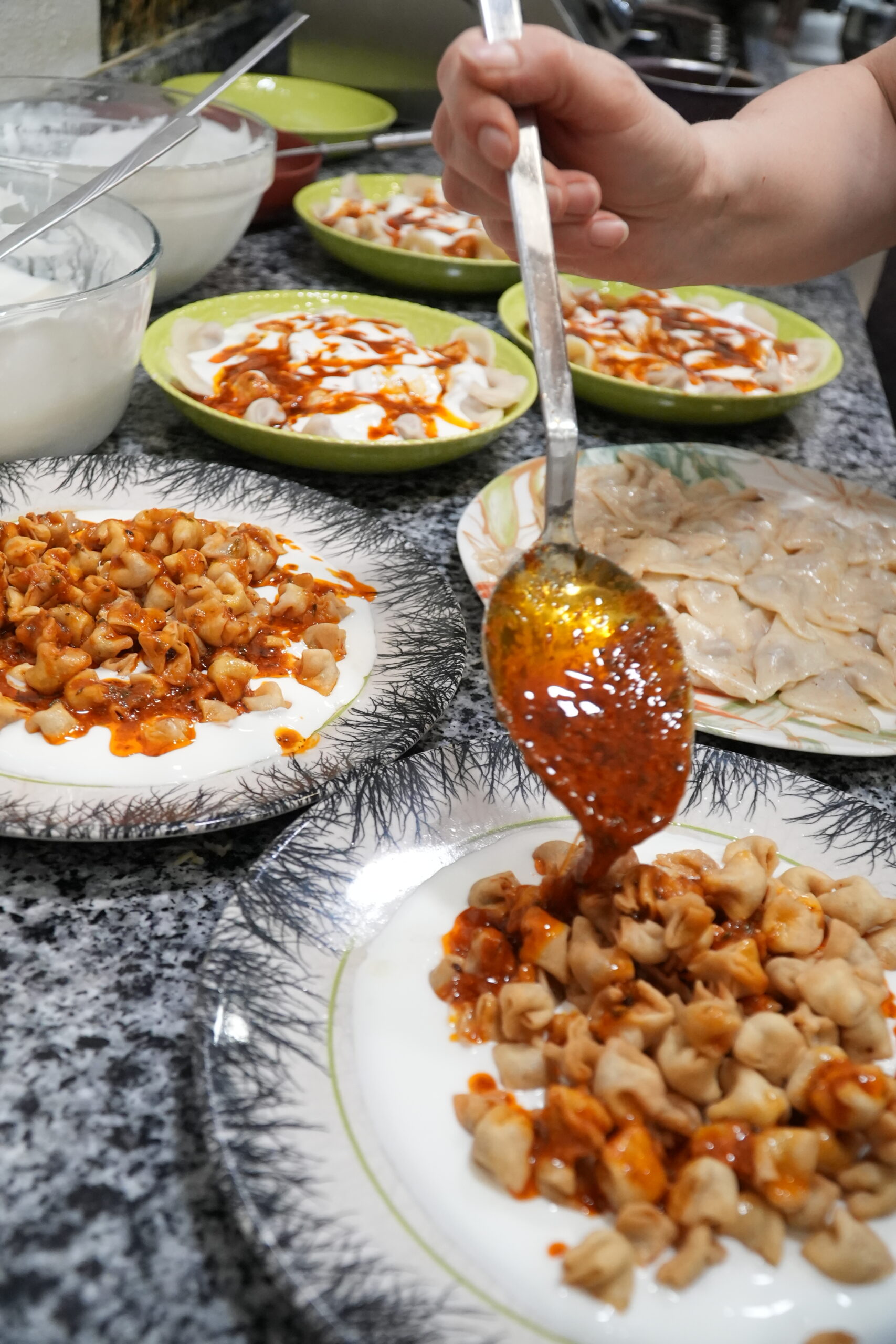 Mantı Alâ sofrasından el açması mantı